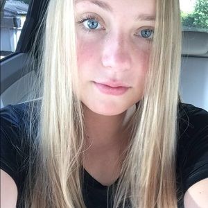 Meet your Posher, Emily